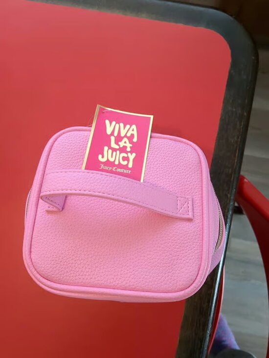 Juicy Couture Accessories - ‼️ NWT JUICY COUTURE Pink Travel Cosmetic Bag Zipper, Handle Makeup